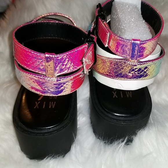 Mix No. 6 Petrova Platform Sandal Iridescent - Picture 6 of 9